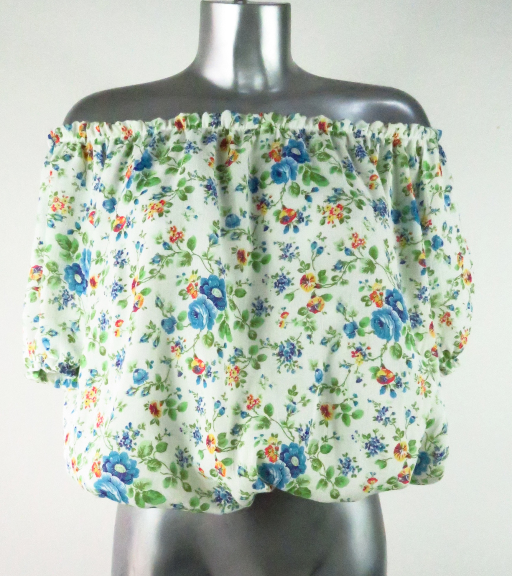 Crop top estivo effetto palloncino