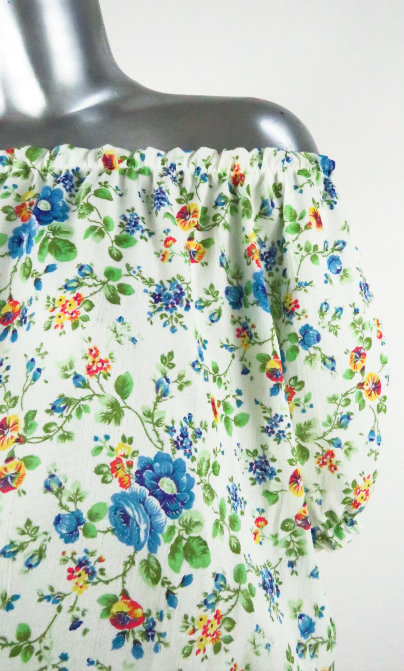 Crop top estivo effetto palloncino - immagine 4