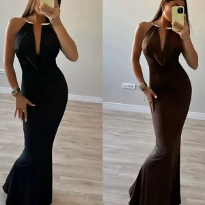 Abito lungo slim fit con scollo all'americana