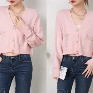 Cardigan con tasca corto