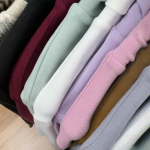 Intimo spesso con collo alto